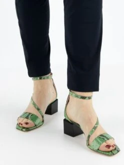 AGL ANGIE SANDAL D660007PCK Sandaletten VEGAN-NERO -Modebe Kleidung Geschäft agl sandalette angie sandal d660007pck 5