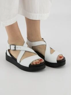 Arche MYAKKI Sandaletten BLANC/NOIR -Modebe Kleidung Geschäft arche sandalette myakki 4