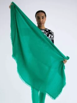 Marc Cain WC B4.03 Z70 Schals 564 -Modebe Kleidung Geschäft marc cain schal wc b4 03 z70 2