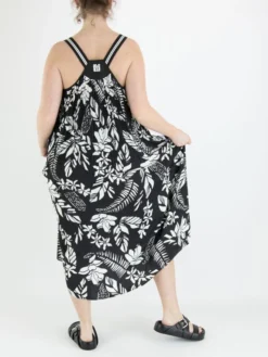 Marc Cain WS 21.08 W22 Kleider 910 -Modebe Kleidung Geschäft marc cain sports kleid ws 21 08 w22 3