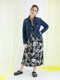 Marc Cain WS 21.08 W22 Kleider 910 -Modebe Kleidung Geschäft marc cain sports kleid ws 21 08 w22 5