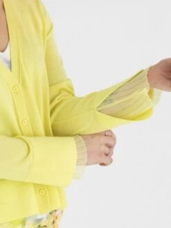 Marc Cain WC 39.10 M73 Strickwesten 420 -Modebe Kleidung Geschäft marc cain strickweste wc 39 10 m73 7